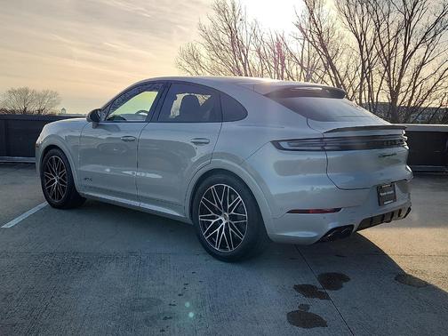 2026 Porsche Cayenne GTS