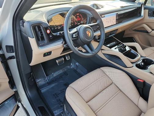 2026 Porsche Cayenne GTS