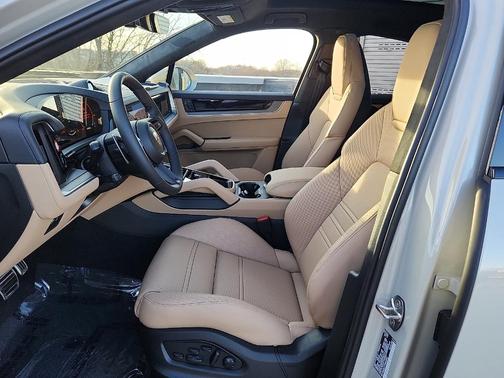 2026 Porsche Cayenne GTS