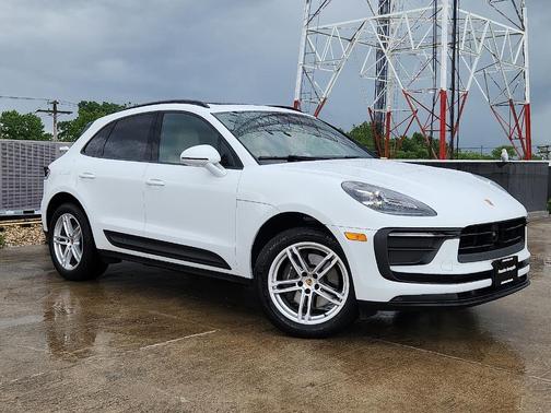 2022 Porsche Macan Base