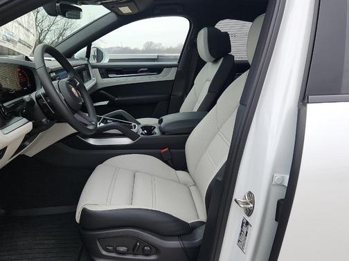 2026 Porsche Cayenne AWD