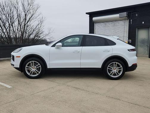 2026 Porsche Cayenne AWD