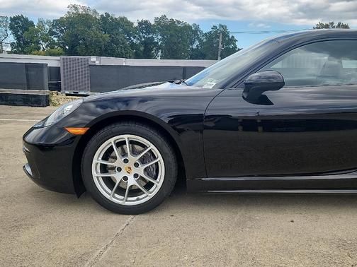 2018 Porsche 718 Cayman Base