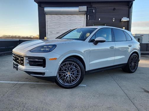 2025 Porsche Cayenne Base