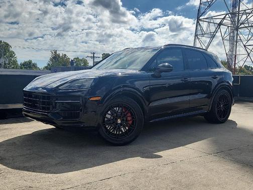 2026 Porsche Cayenne GTS