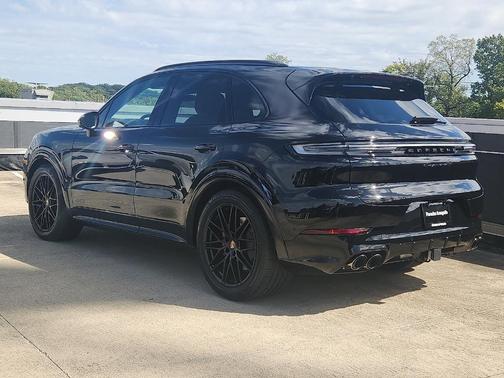 2026 Porsche Cayenne GTS