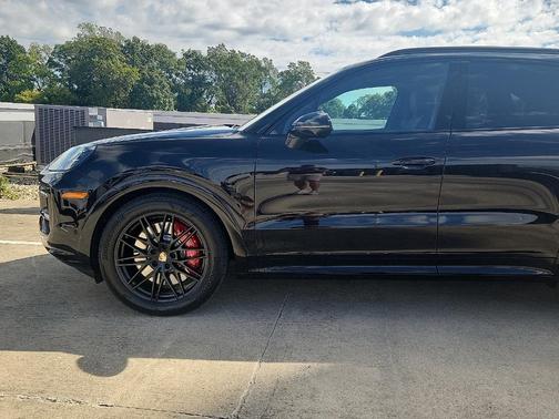 2026 Porsche Cayenne GTS