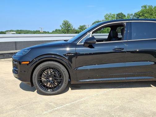 2025 Porsche Cayenne Turbo