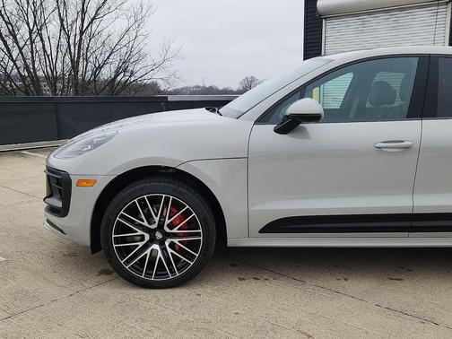 2026 Porsche Macan S