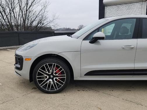 2026 Porsche Macan S