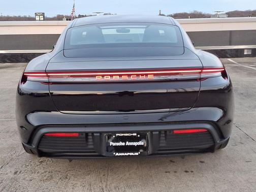 2025 Porsche Taycan 4