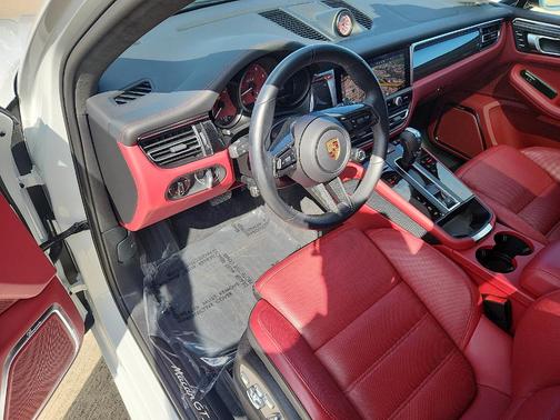 2022 Porsche Macan GTS
