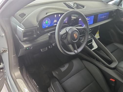 Silver 2026 Porsche Macan 4