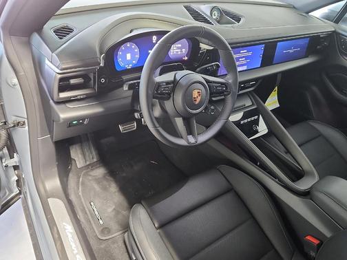 Silver 2026 Porsche Macan 4