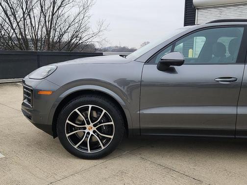 2026 Porsche Cayenne Base