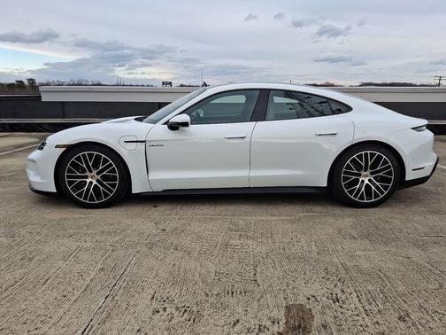 2025 Porsche Taycan Base
