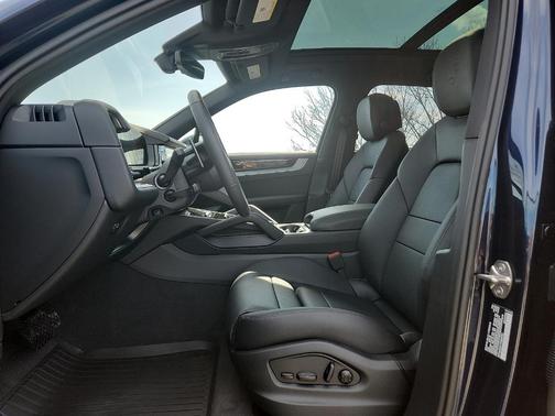 2026 Porsche Cayenne Base