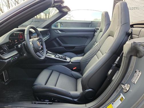 2026 Porsche 911 Carrera 4S