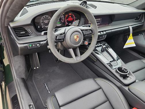 2026 Porsche 911 Carrera GTS