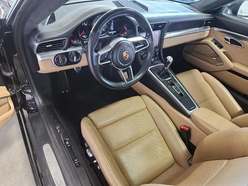 Jet Black 2017 Porsche 911 Carrera S