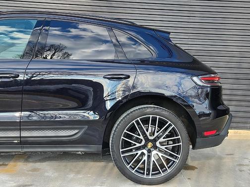 2025 Porsche Macan 