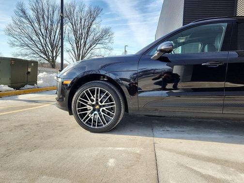 2025 Porsche Macan 