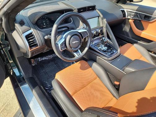 2023 Jaguar F-TYPE R