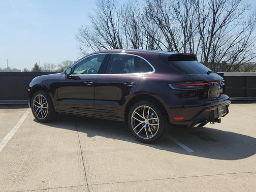 Copper 2026 Porsche Macan Base