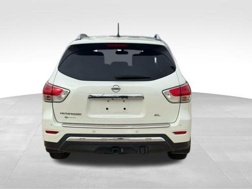 2015 Nissan Pathfinder SL