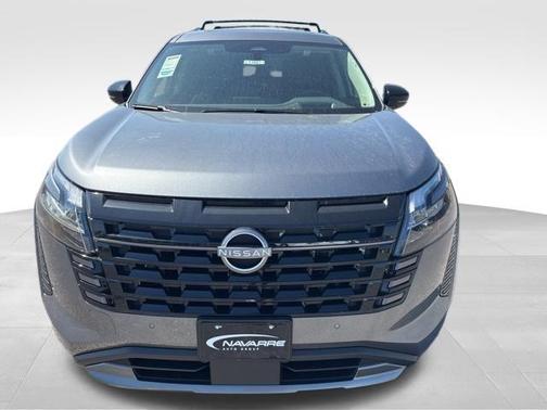 Gun Met 2026 Nissan Pathfinder Platinum