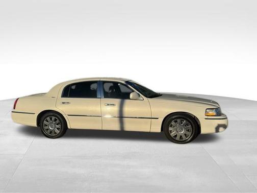 2007 Lincoln Town Car Signature