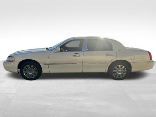 2007 Lincoln Town Car Signature