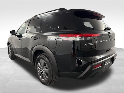 2025 Nissan Pathfinder SV FWD