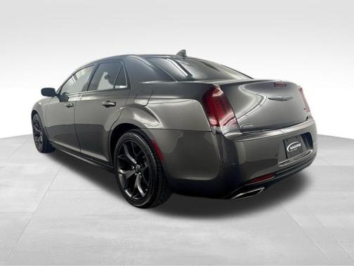 2022 Chrysler 300 Touring