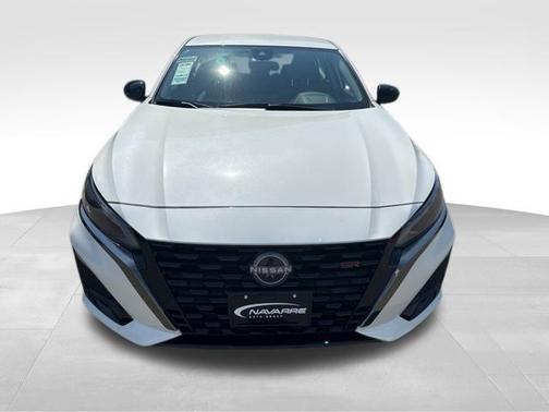 2025 Nissan Altima SR FWD