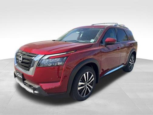 2025 Nissan Pathfinder Platinum FWD