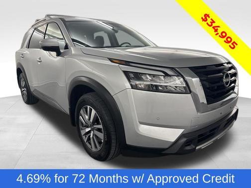 2024 Nissan Pathfinder SL FWD