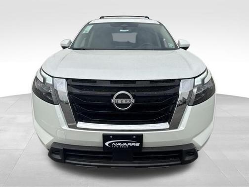 2025 Nissan Pathfinder SV FWD