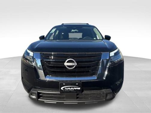 2025 Nissan Pathfinder SV FWD