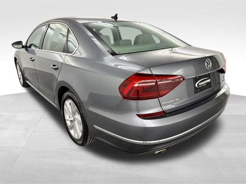 2018 Volkswagen Passat 2.0T SE