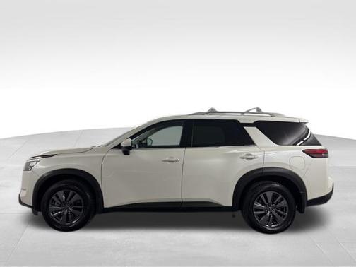 2023 Nissan Pathfinder SV FWD