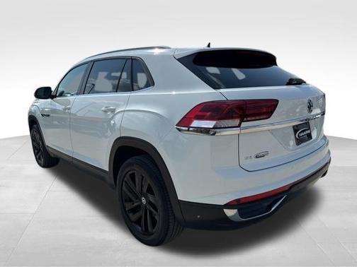 2022 Volkswagen Atlas Cross Sport 2.0T SE w/Technology 4MOTION
