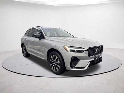 2025 Volvo XC60 B5 Plus