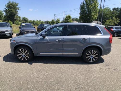 2022 Volvo XC90 T6 Inscription 7 Passenger