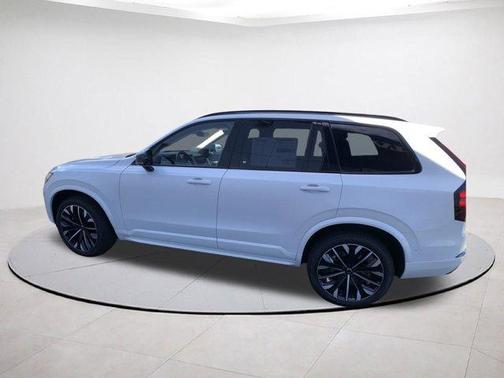 2026 Volvo XC90 B6 Ultra Dark Theme 7-Seater