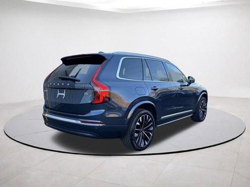 2025 Volvo XC90 B6 Plus 7-Seater