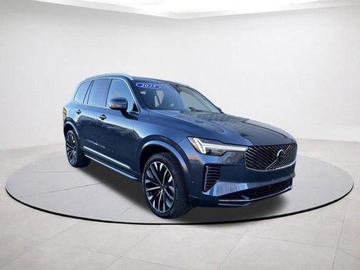 2025 Volvo XC90 B6 Plus 7-Seater