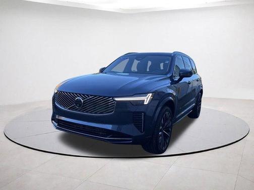 2025 Volvo XC90 B6 Plus 7-Seater