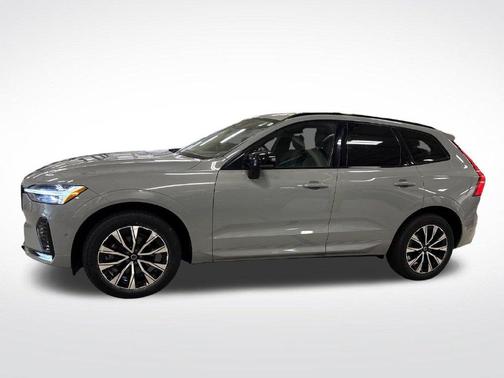 Metallic 2024 Volvo XC60 B5 Plus Dark Theme
