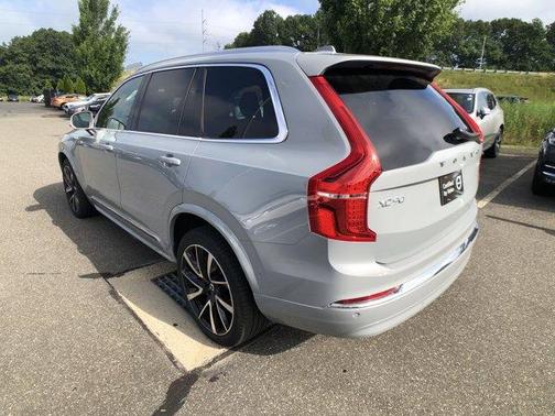2024 Volvo XC90 B6 Plus Bright Theme 7-Seater